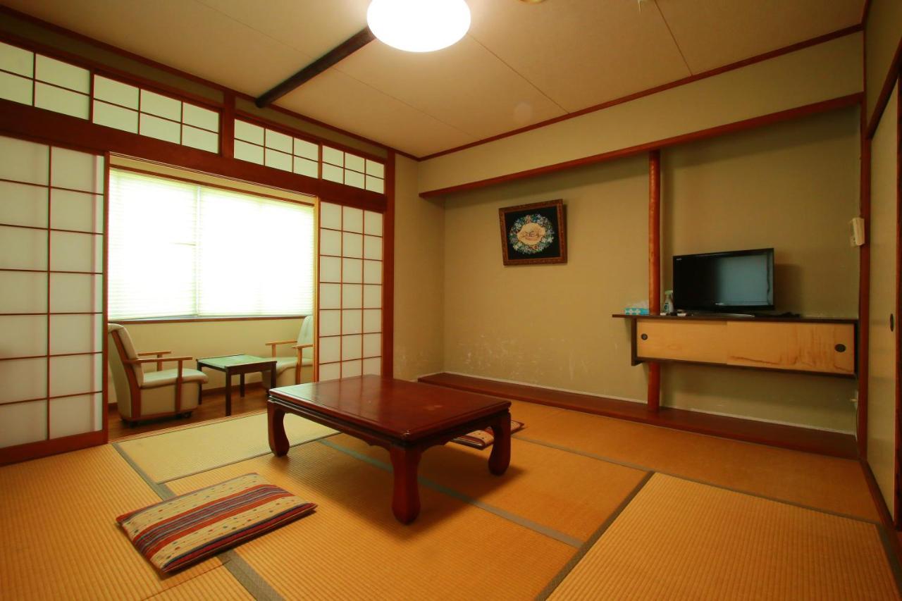 איבוסוקי Family Ryokan Kawakyu With Showa Retro, Private Hot Spring מראה חיצוני תמונה