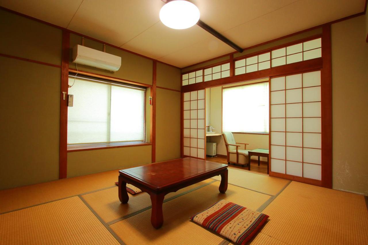 איבוסוקי Family Ryokan Kawakyu With Showa Retro, Private Hot Spring מראה חיצוני תמונה