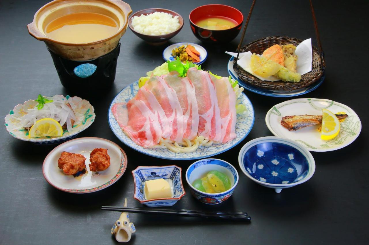 איבוסוקי Family Ryokan Kawakyu With Showa Retro, Private Hot Spring מראה חיצוני תמונה